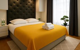 Miodowy Apartament Z Balkonem, Hustawka, Garazem I Faktura